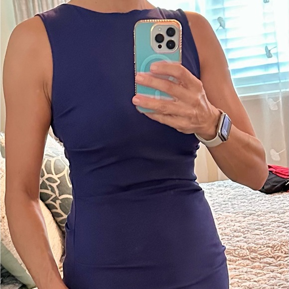 Nicole Miller blue cocktail dress with ruched detailing and knee-length hem  M - Picture 4 of 8